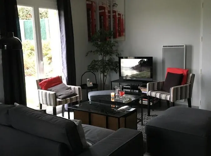 Chez Brigitte Et Patrick Pres Du Mont St Michel Homestay